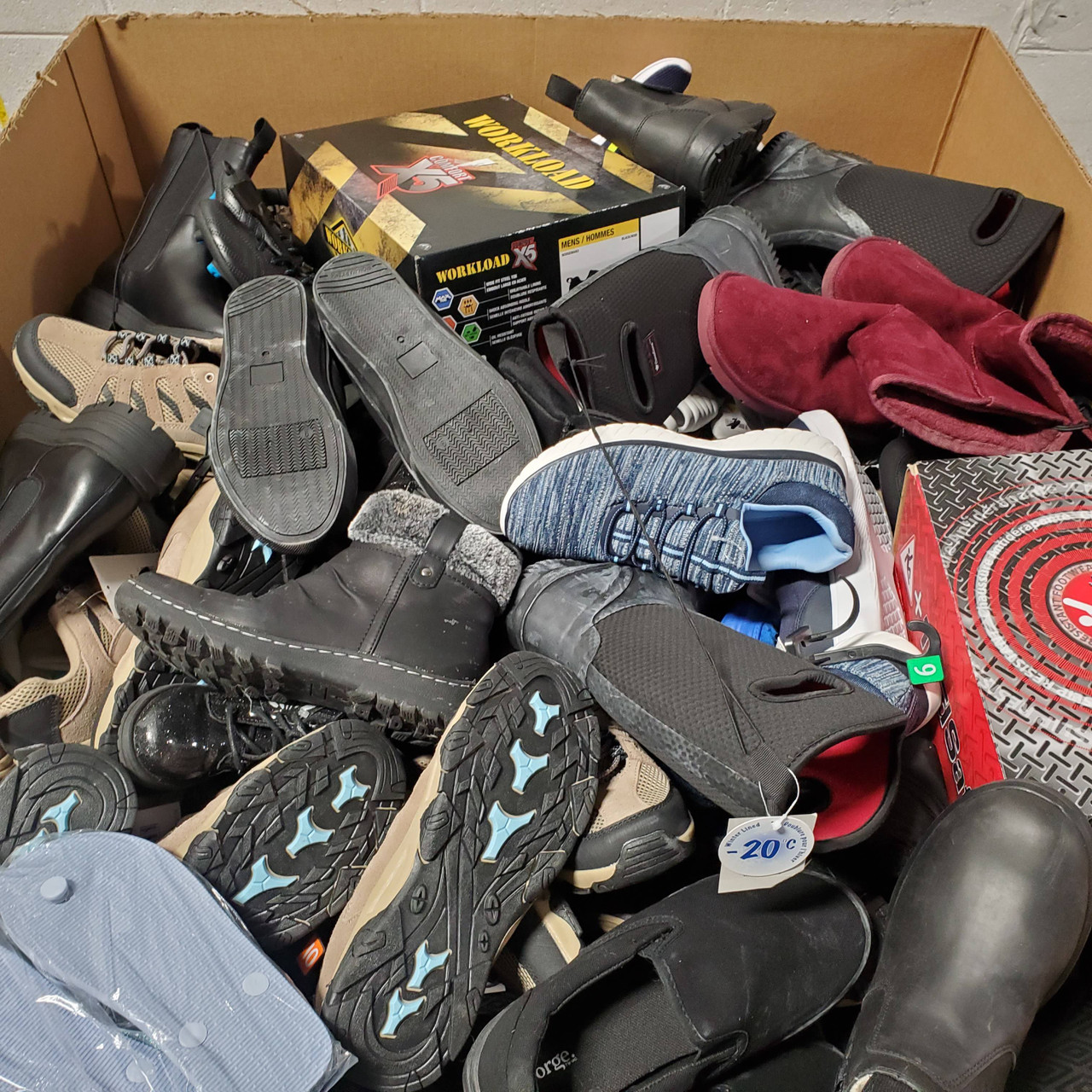 214 Units of Shoes (pair) - MSRP $4,837 - Returns (Lot # 676714)