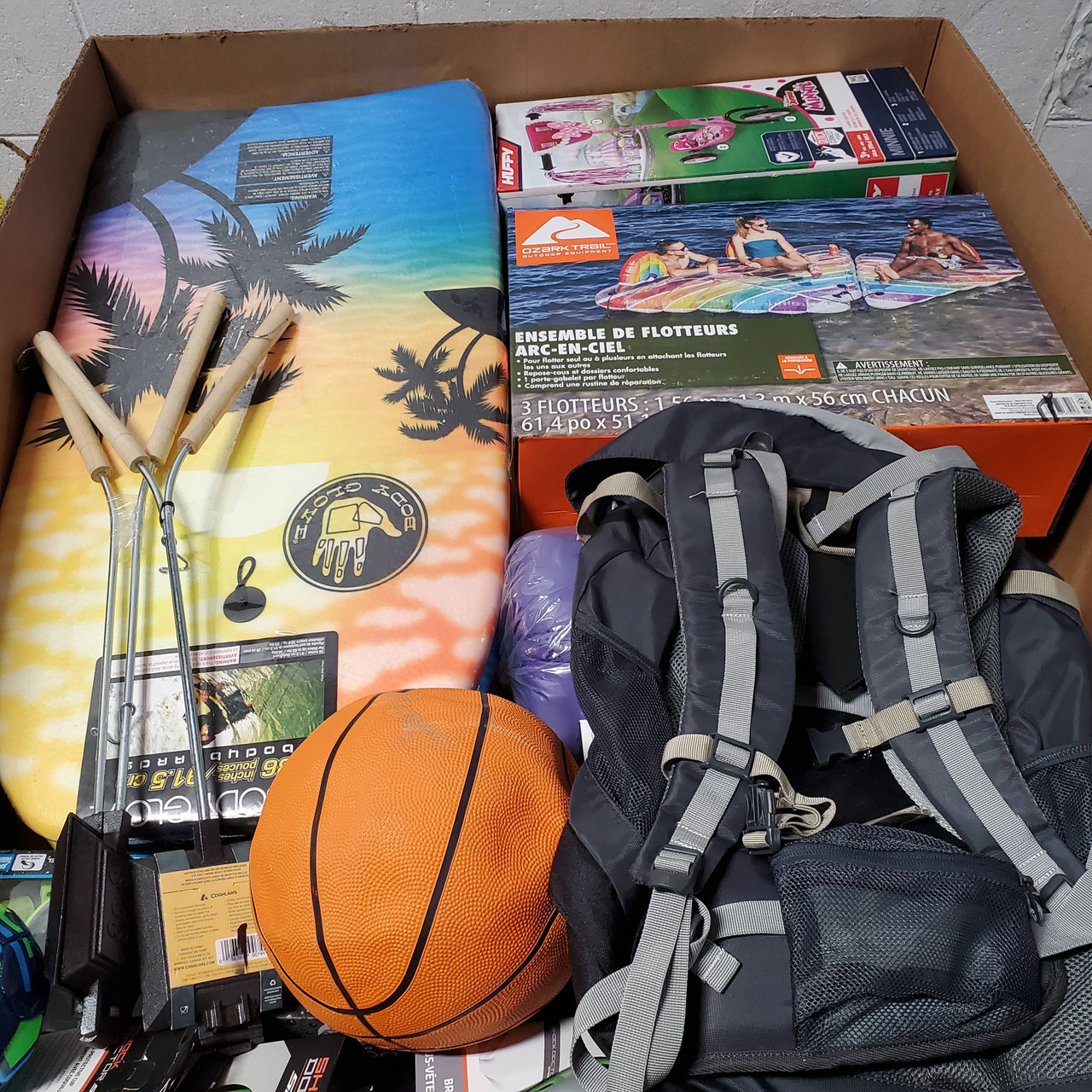 138 Units of Sports & Outdoor - MSRP $2,373 - Returns (Lot # 677121)
