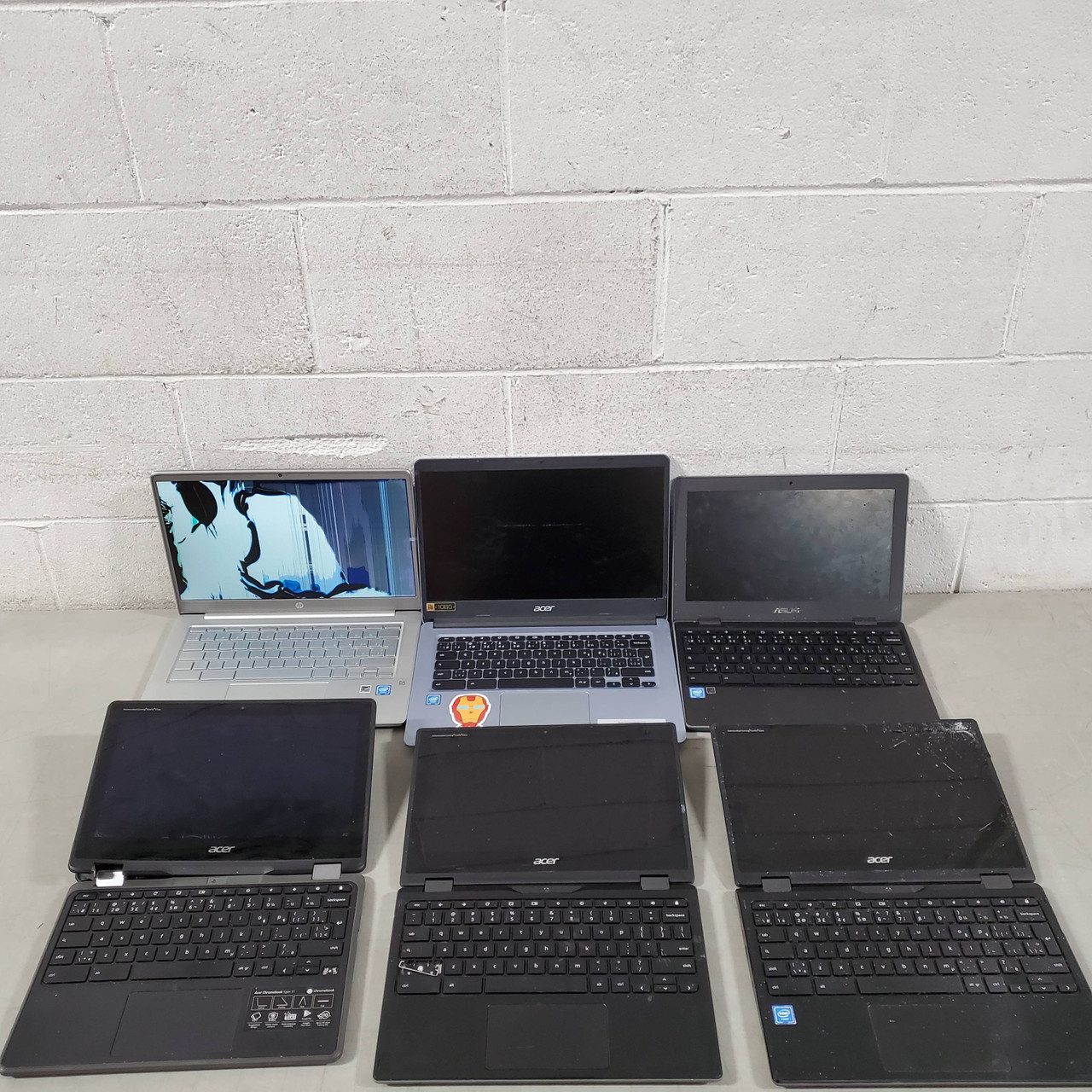 7 Units of Chromebooks - MSRP $1,939 - Salvage (Lot # 675317)