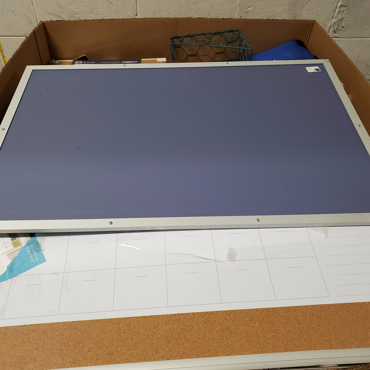 891 Units of Office & School Supplies - MSRP $4,323 - Returns (Lot # 679506)