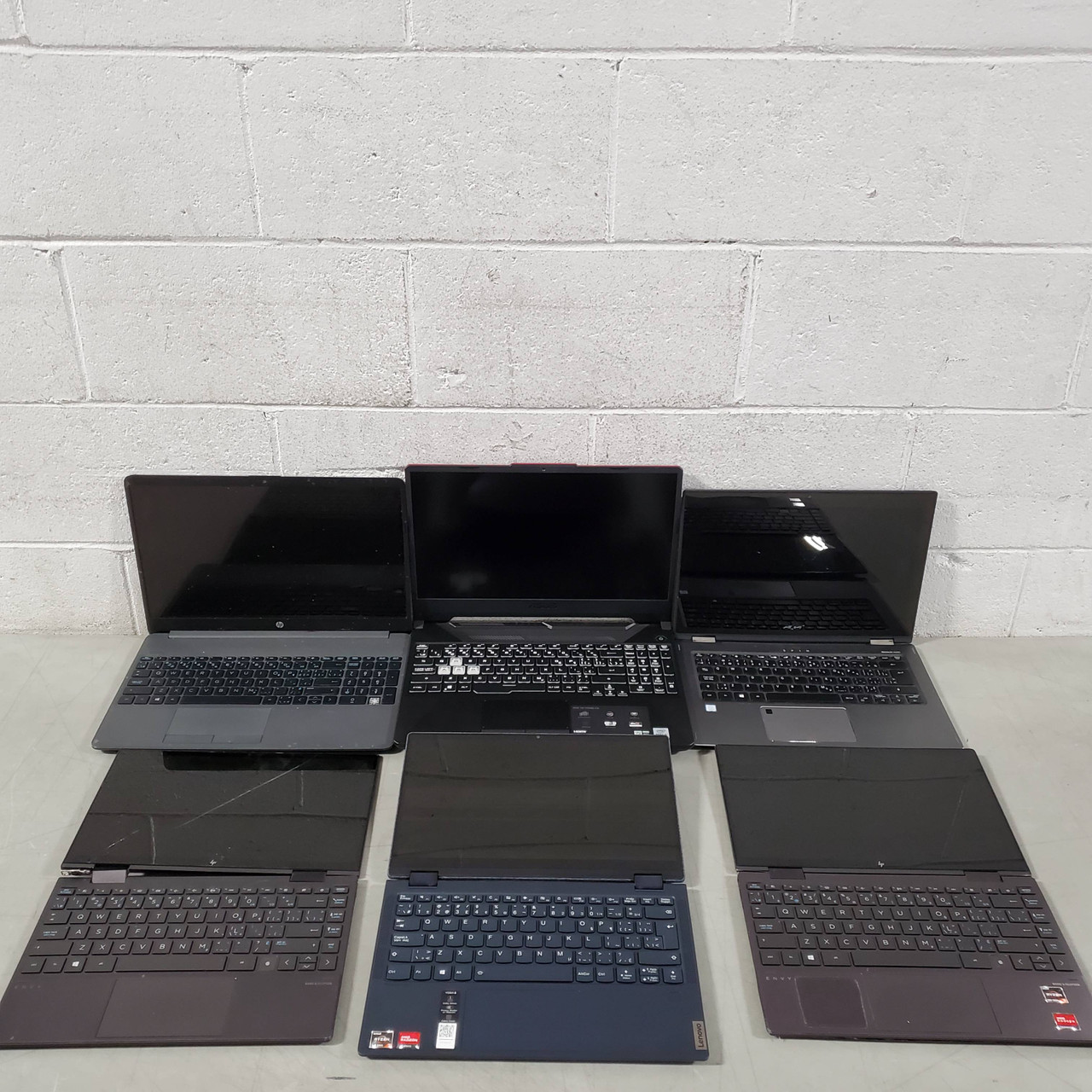 14 units of High Value Laptops - High Value - MSRP $14,361 - Salvage (Lot # 677805)