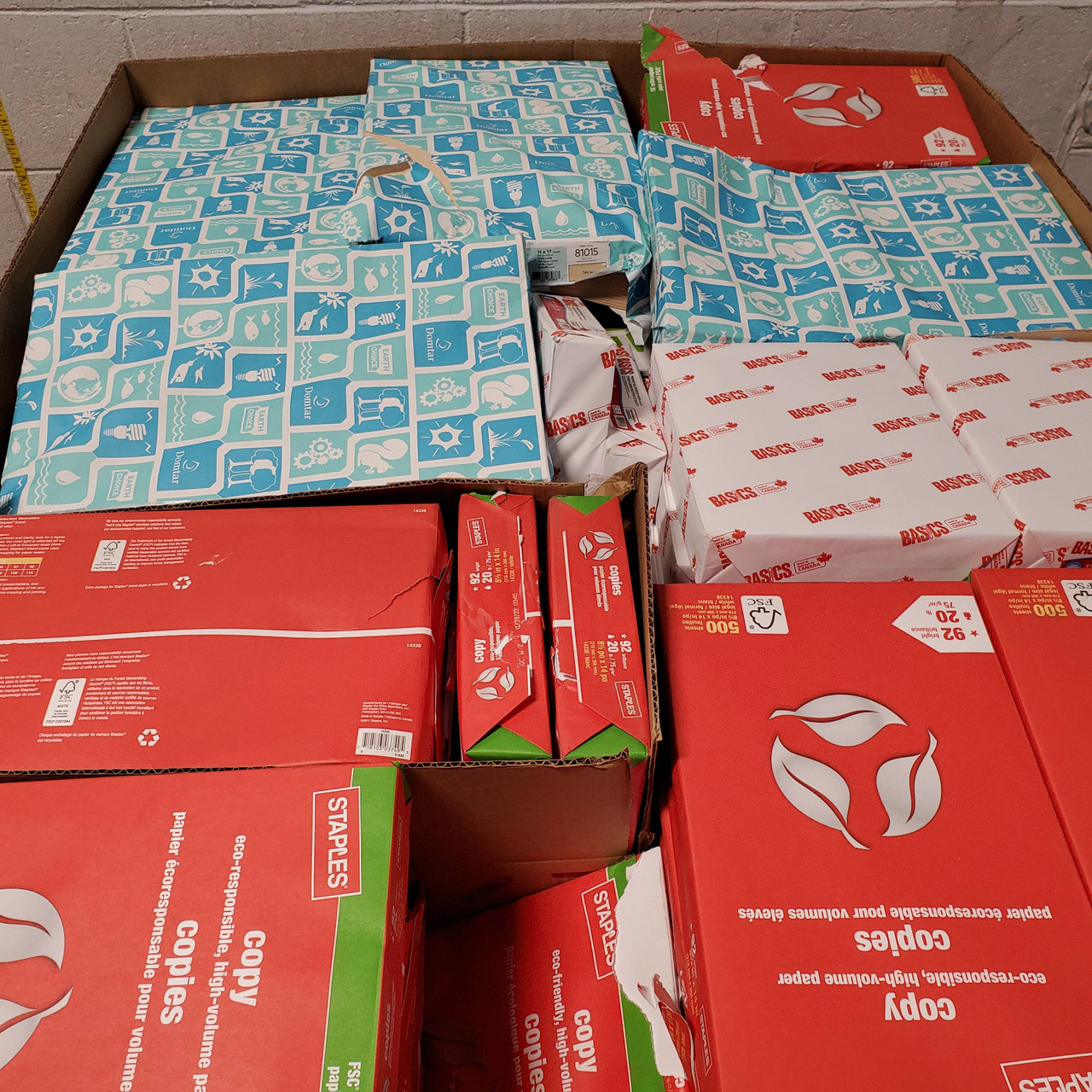 196 units of Office & School Supplies - MSRP $2,799 - Returns (Lot # 681711)