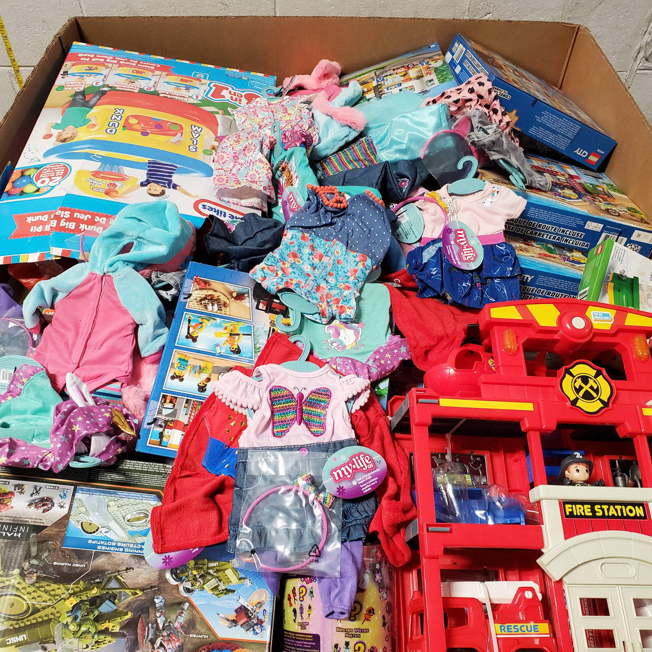 344 units of Toys - MSRP $4,736 - Returns (Lot # 681314)