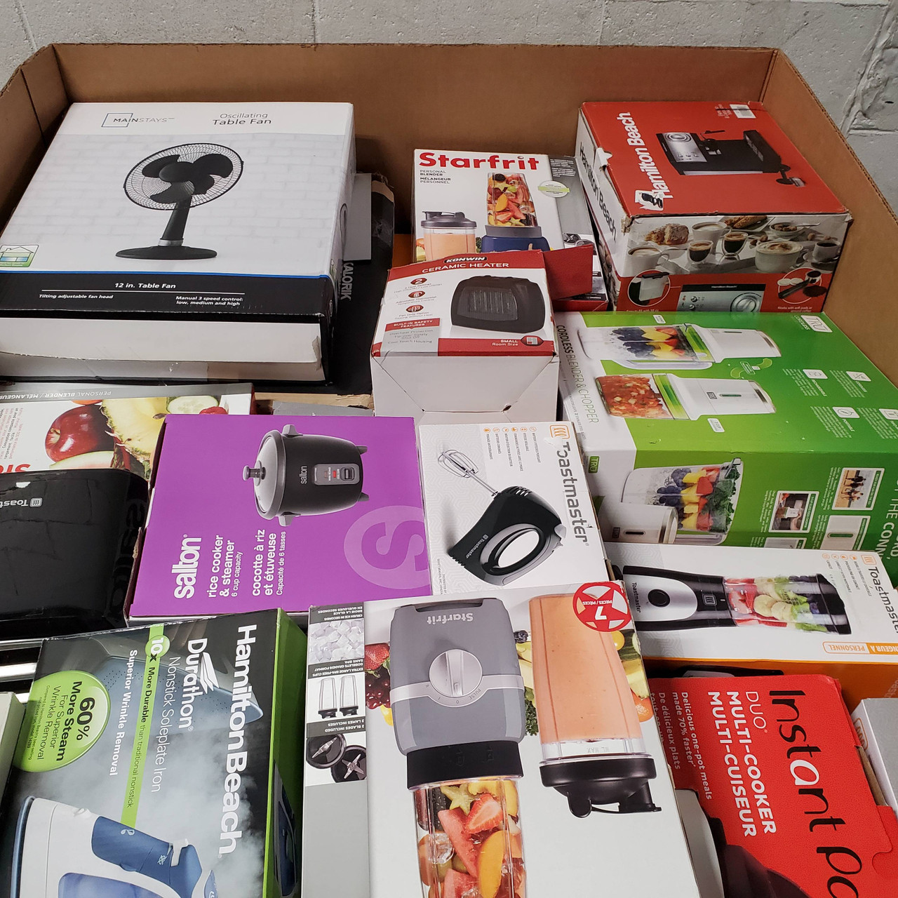 40 units of Small Appliances - MSRP $2,572 - Returns (Lot # 685031)