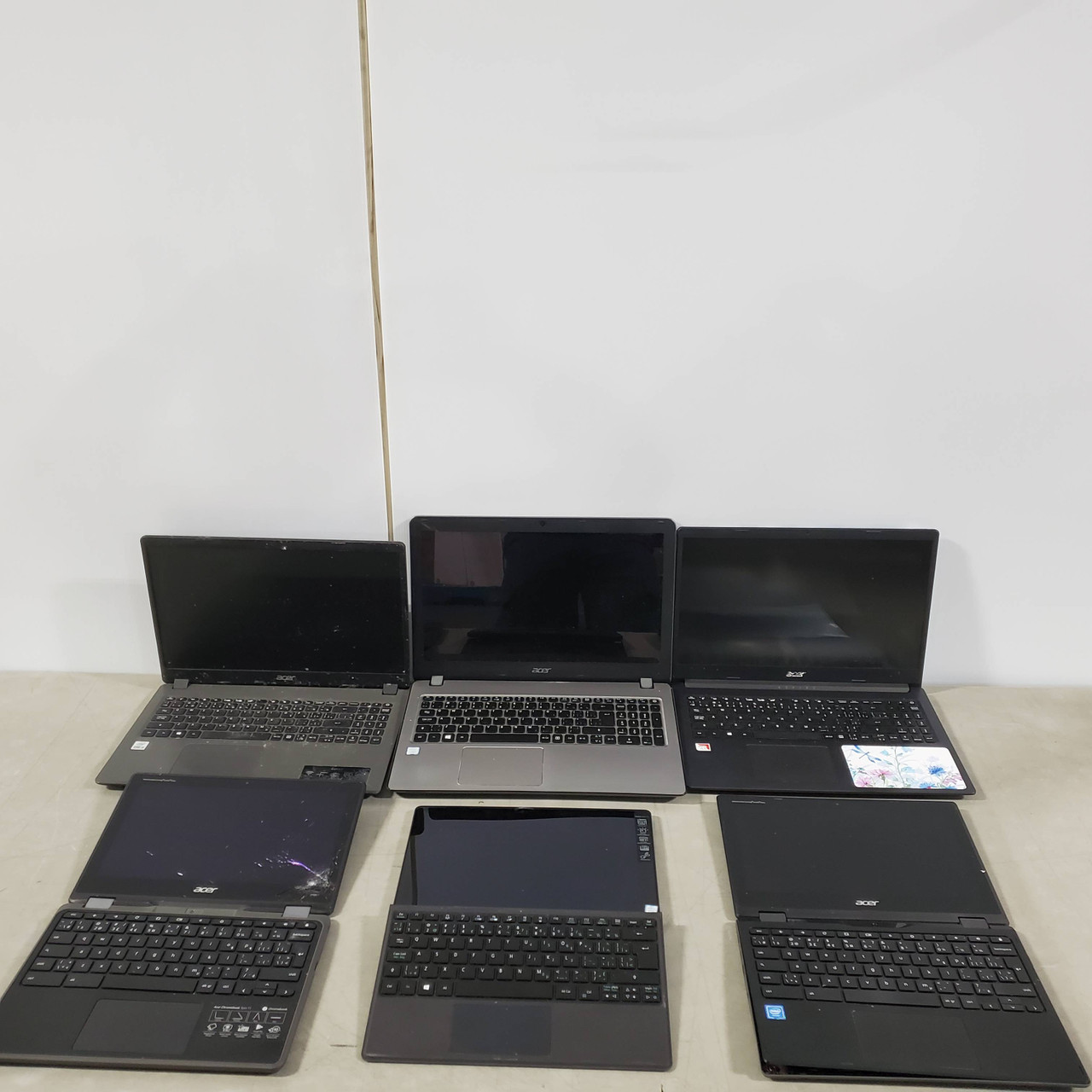 14 units of Acer Laptops - MSRP $1,750 - Salvage (Lot # 691725)