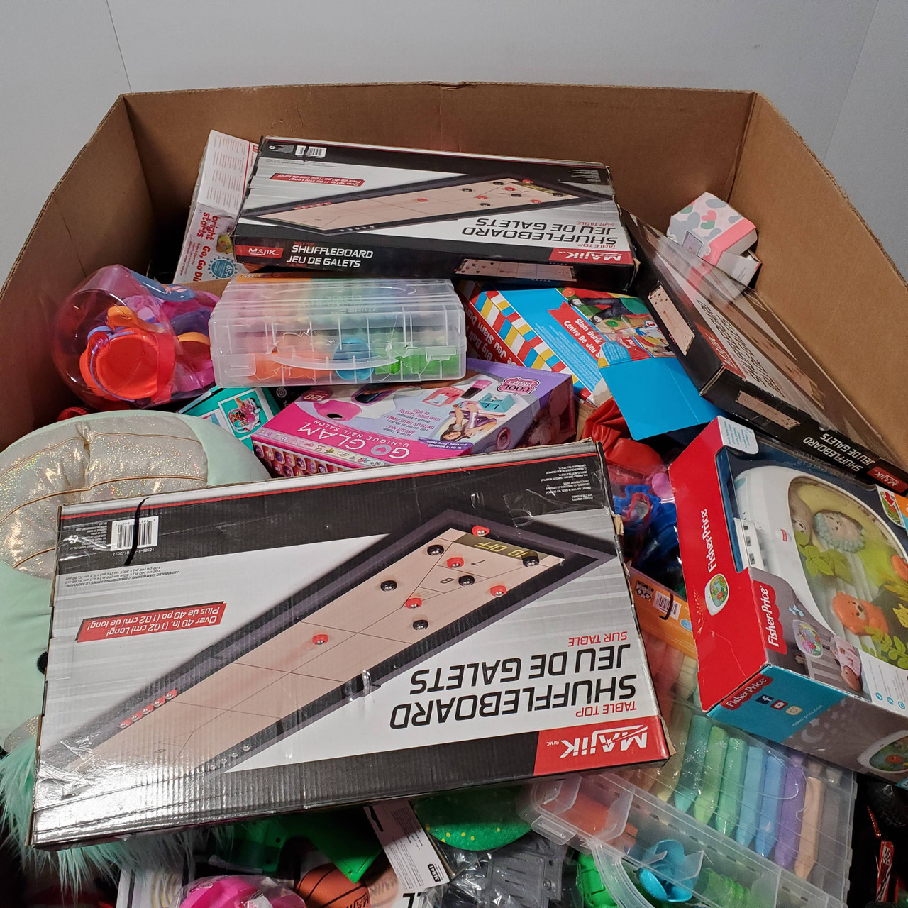 134 units of Toys - MSRP $2,601 - Returns (Lot # 693314)