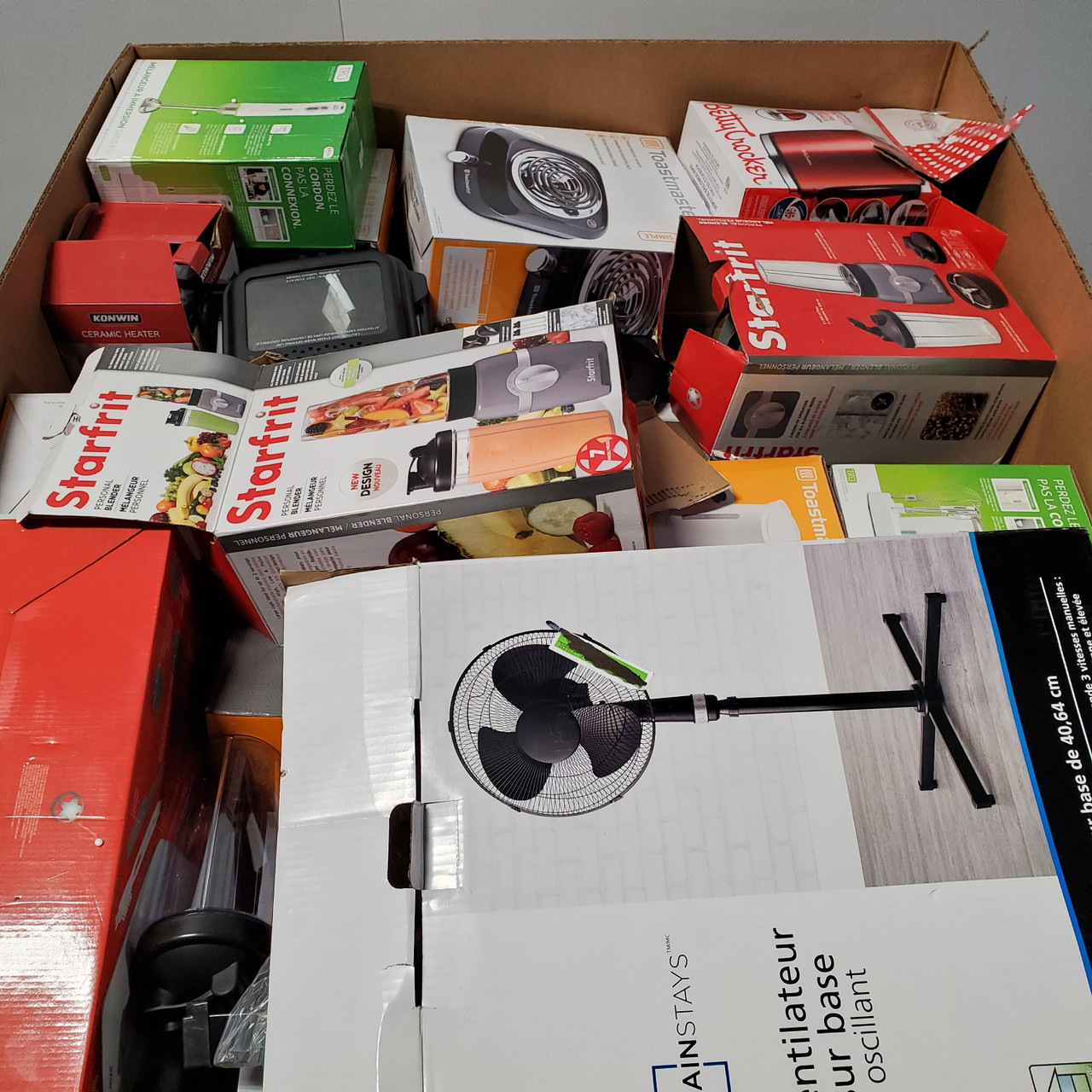 26 units of Small Appliances - MSRP $1,525 - Returns (Lot # 693430)