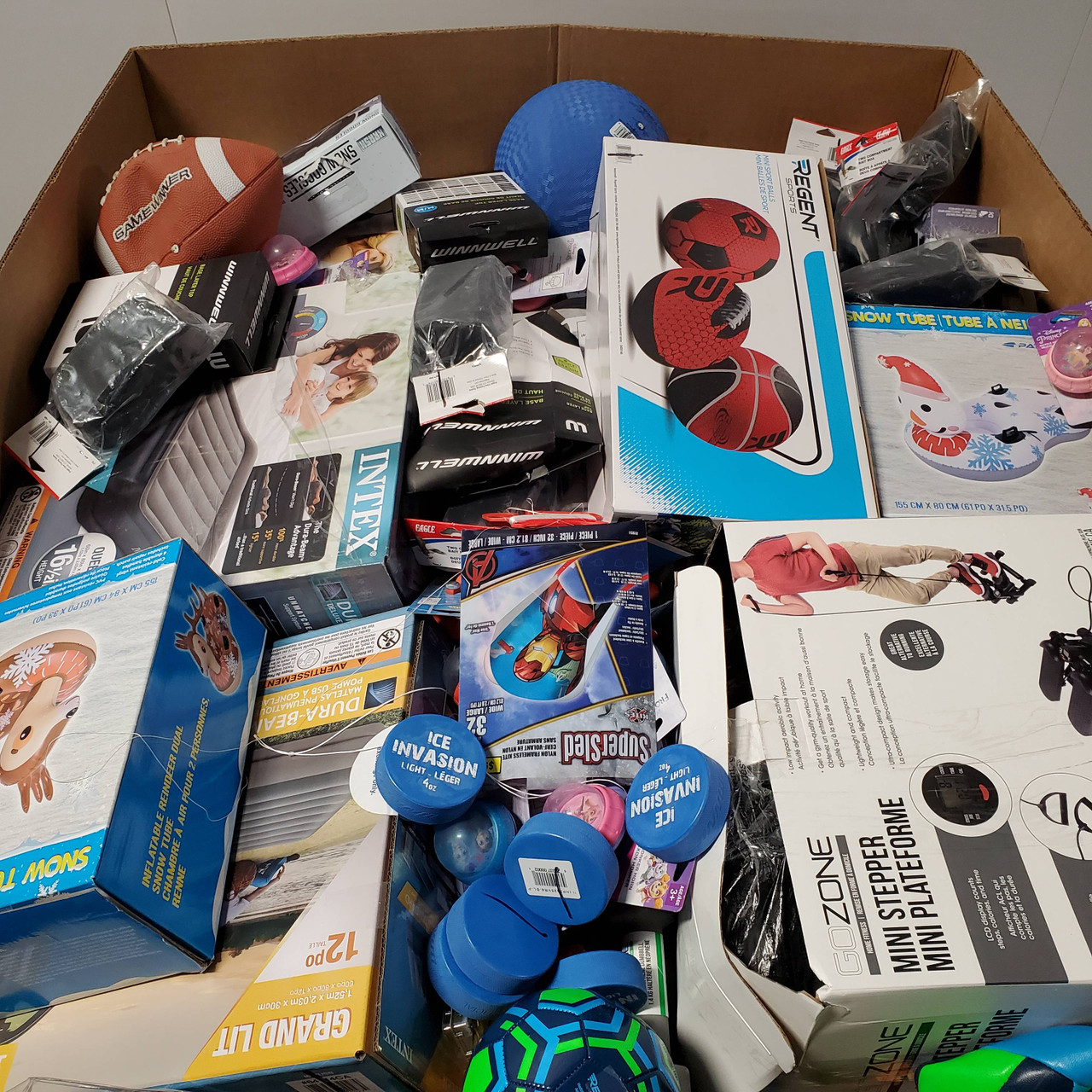 349 units of Sports & Outdoor - MSRP $3,680 - Returns (Lot # 694621)