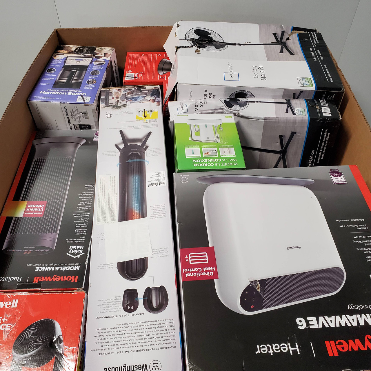 25 units of Small Appliances - MSRP $2,109 - Returns (Lot # 694845)