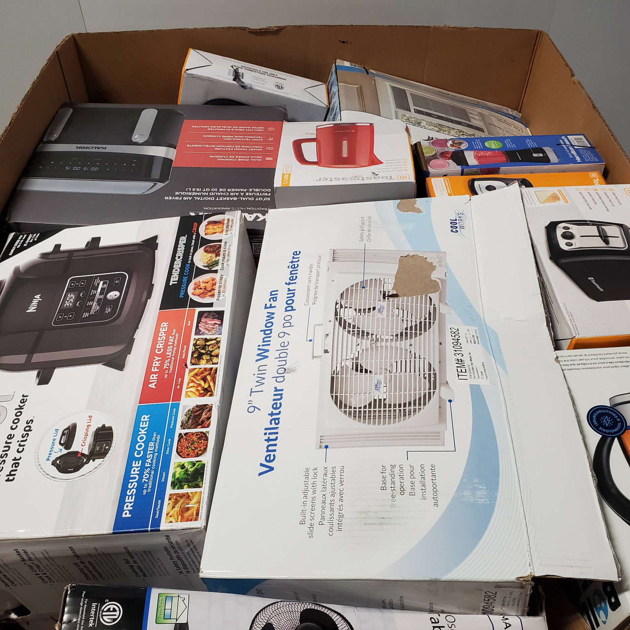 18 units of Small Appliances MSRP $1,772 Returns (Lot 694929