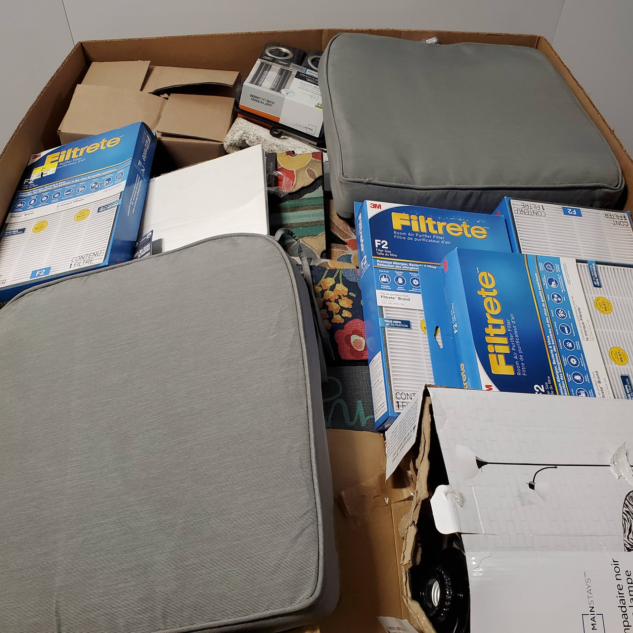 171 units of Home Products - MSRP $2,634 - Returns (Lot # 698512)