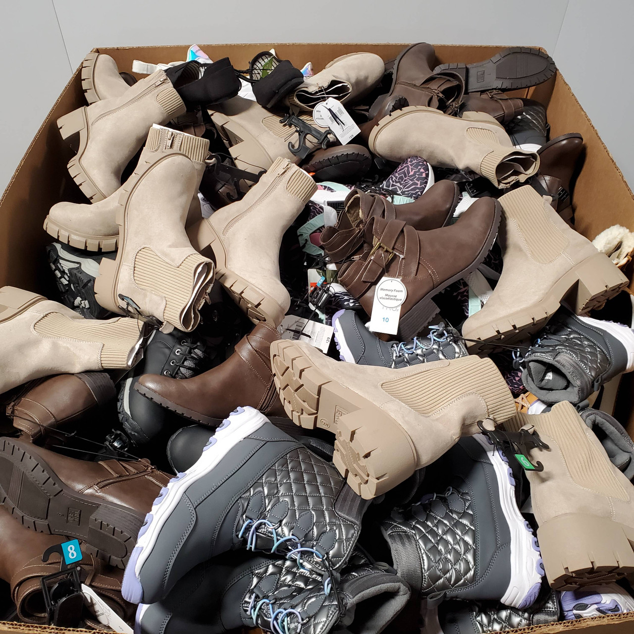 192 units of Shoes (pair) - MSRP $6,270 - Returns (Lot # 698715)