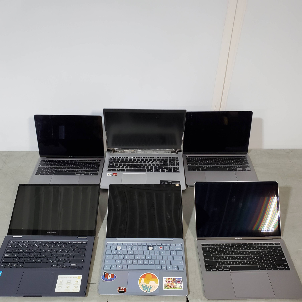 8 units of Laptops - MSRP $5,960 - Salvage (Lot # 706809)