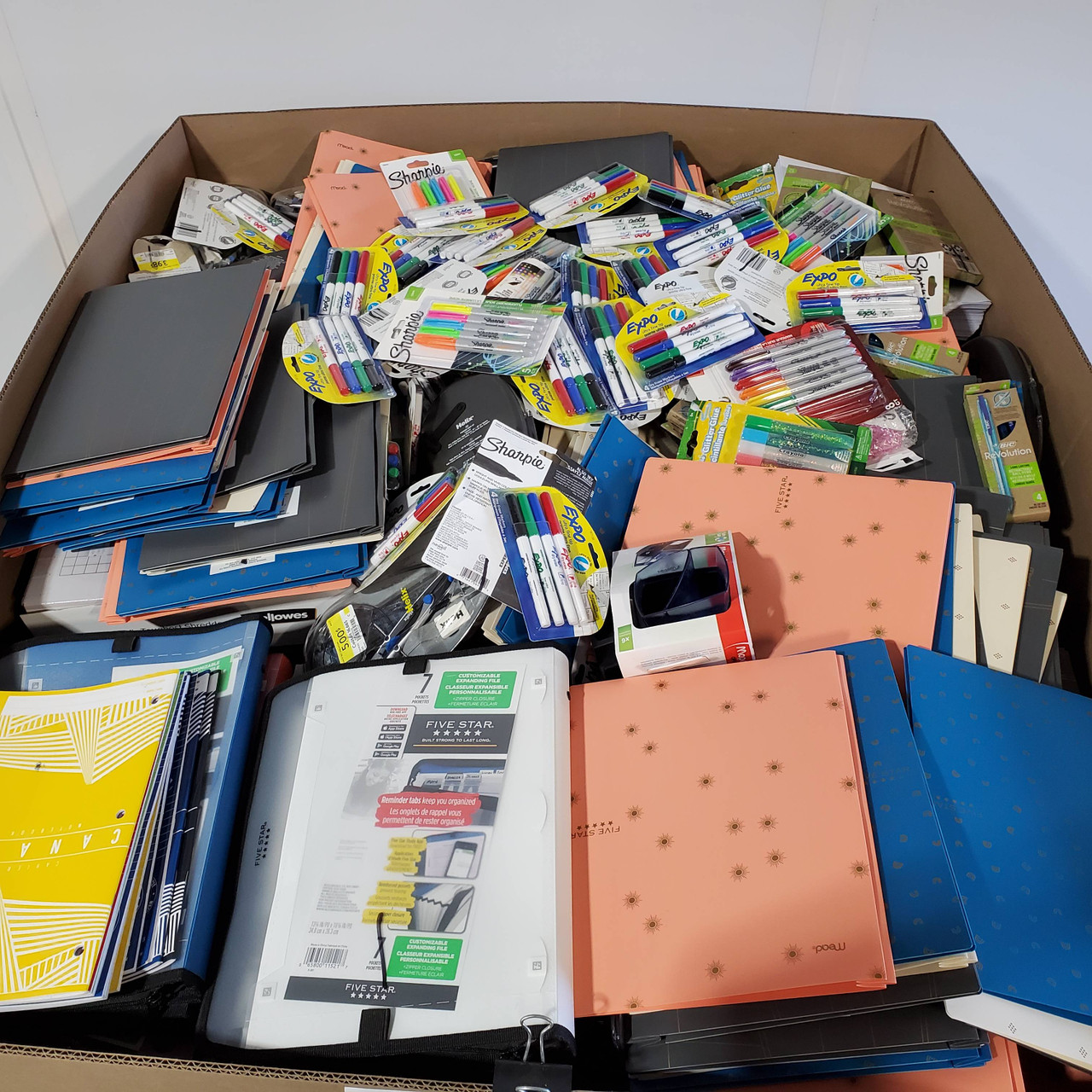 1301 units of Office & School Supplies - MSRP $7,675 - Returns (Lot # 706907)