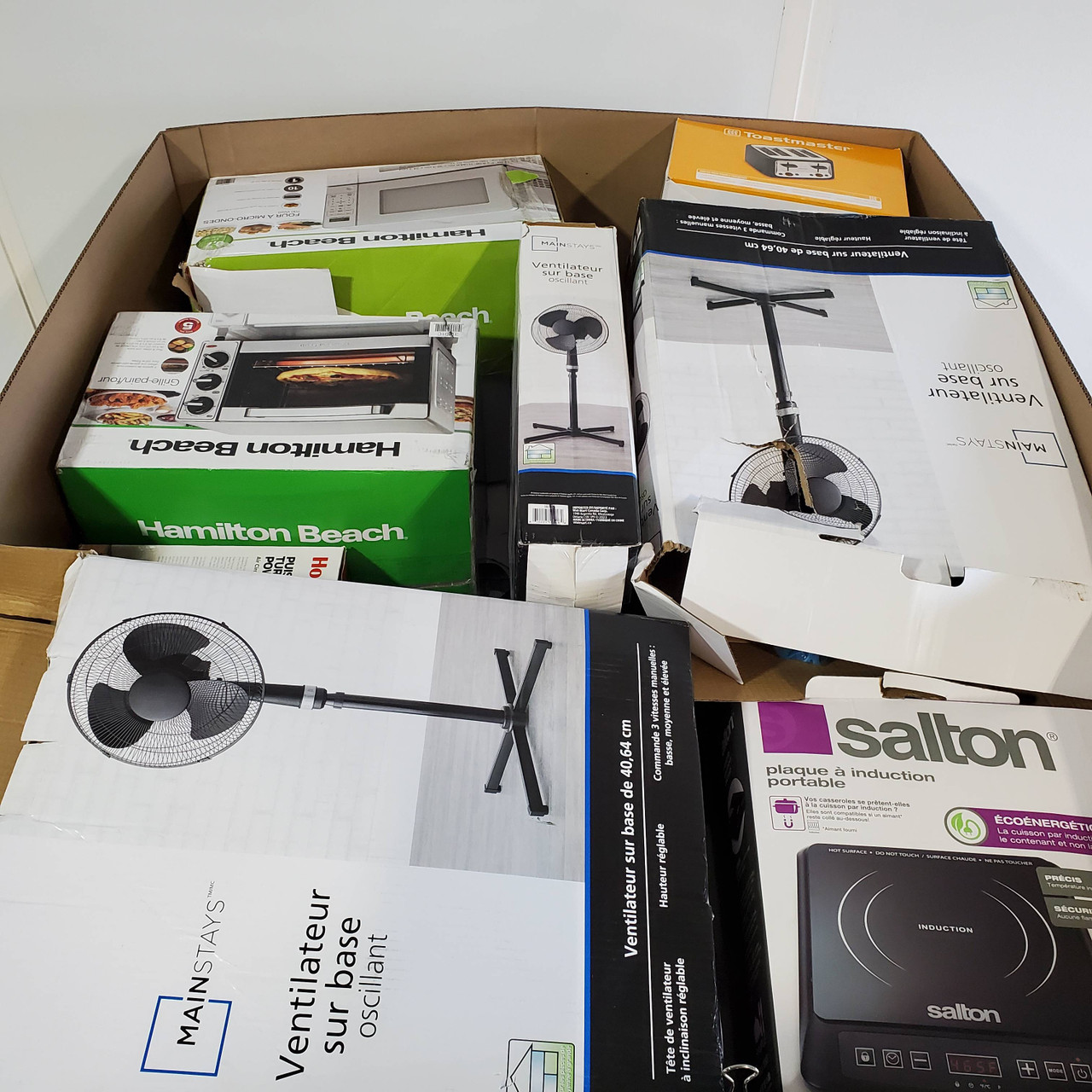 26 units of Small Appliances - MSRP $1,658 - Returns (Lot # 706927)