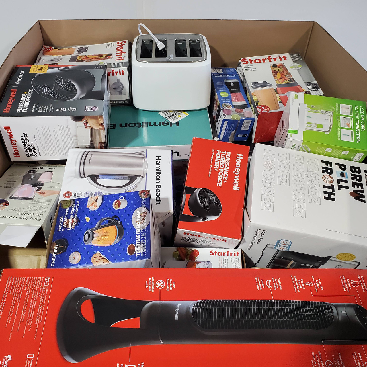25 units of Small Appliances - MSRP $1,673 - Returns (Lot # 714022)