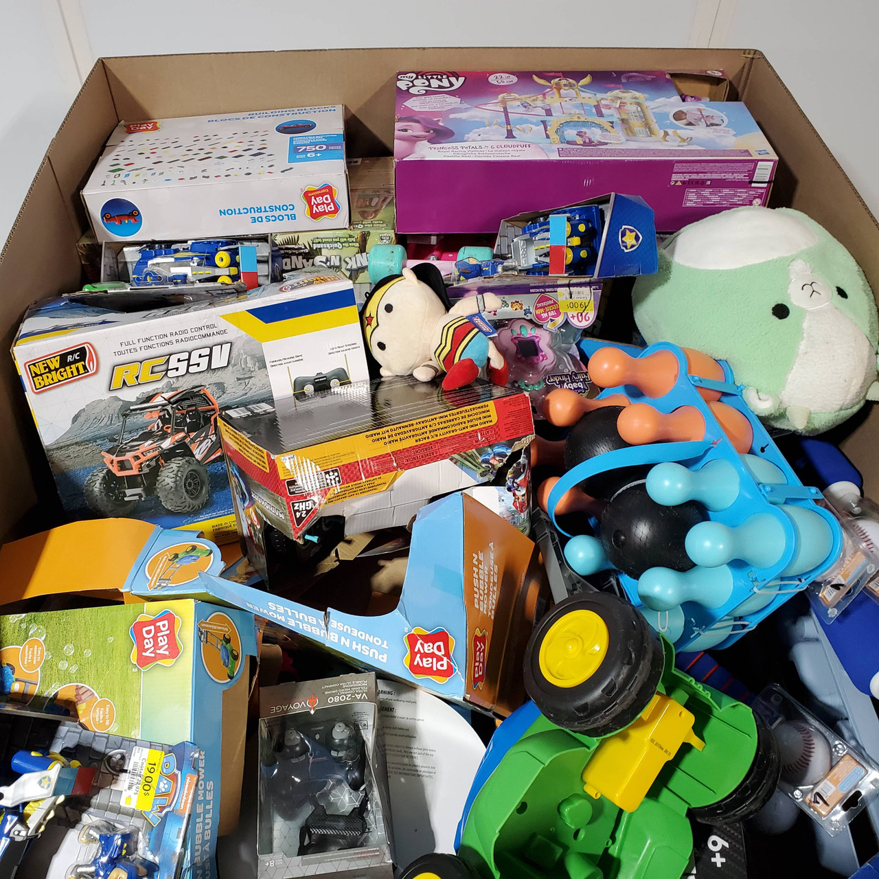 123 units of Toys - MSRP $2,075 - Returns (Lot # 720923)