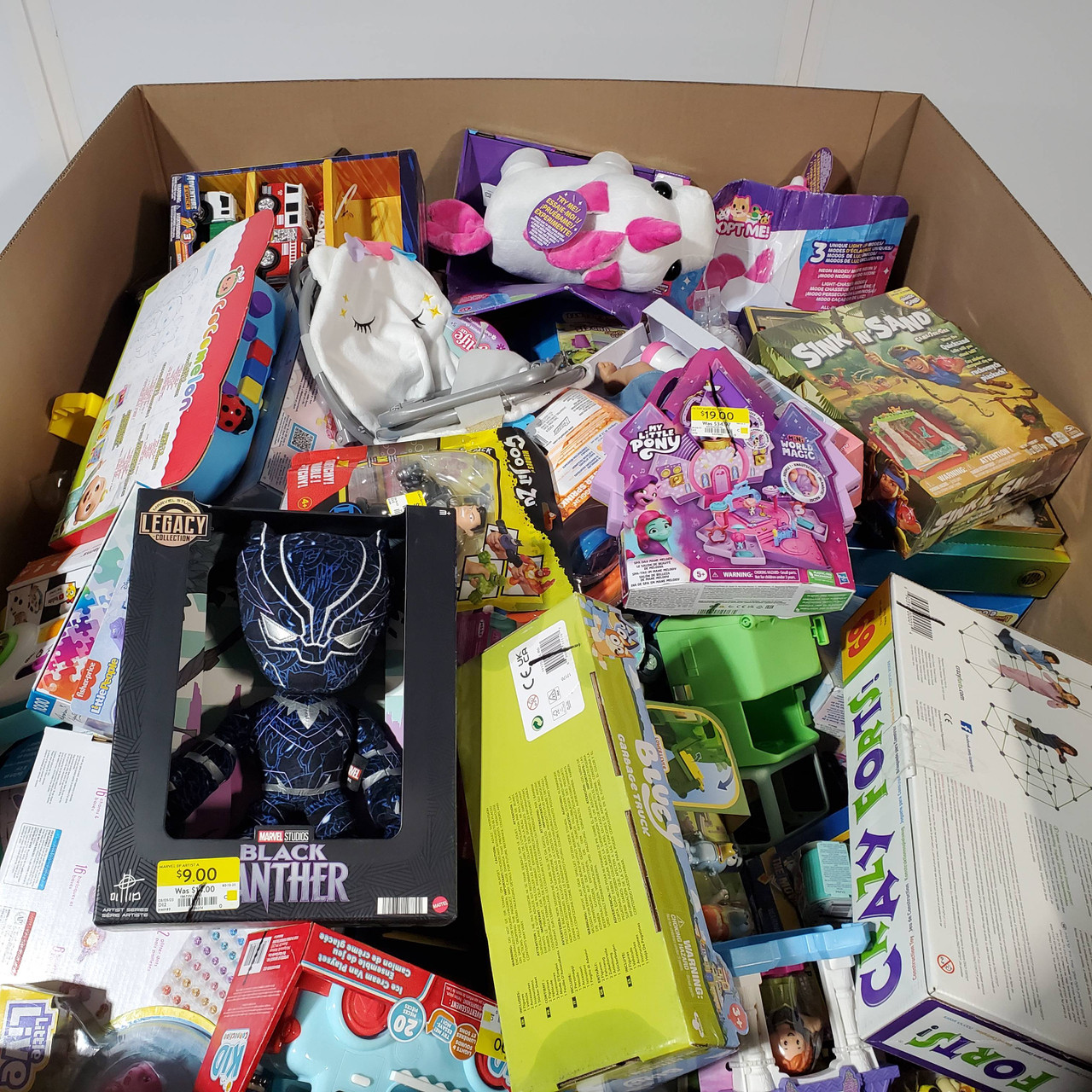 144 units of Toys - MSRP $3,158 - Returns (Lot # 720930)