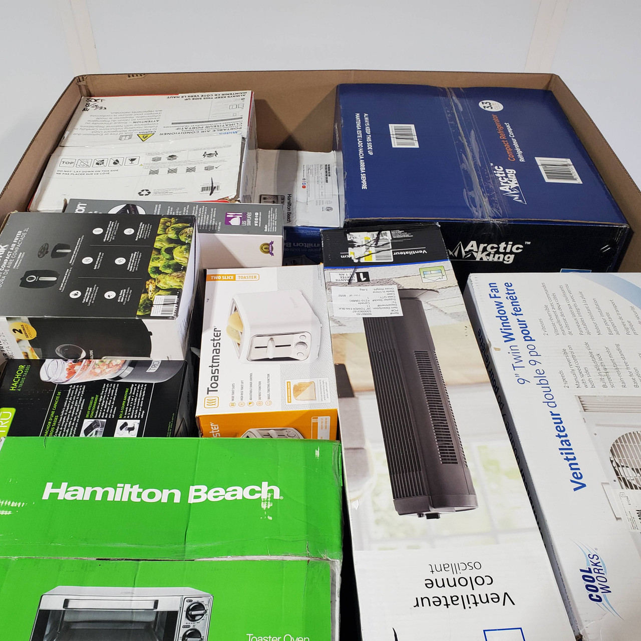 20 units of Small Appliances - MSRP $1,694 - Returns (Lot # 724142)