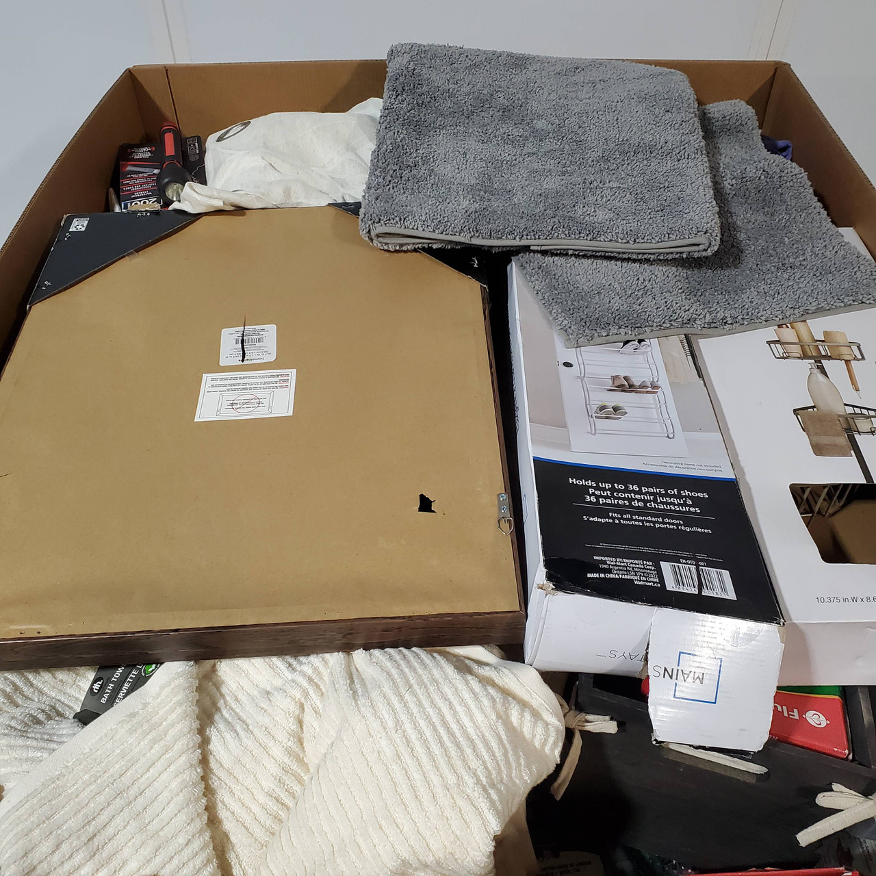 320 units of Home Products - MSRP $3,118 - Returns (Lot # 734130)