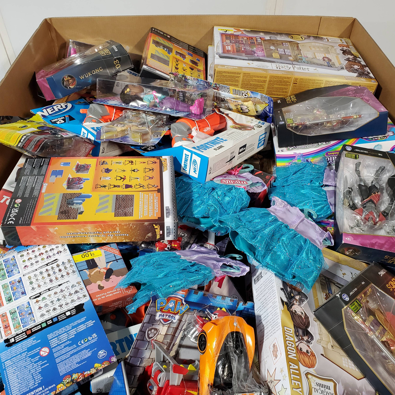 189 units of Toys - MSRP $4,494 - Returns (Lot # 734339)