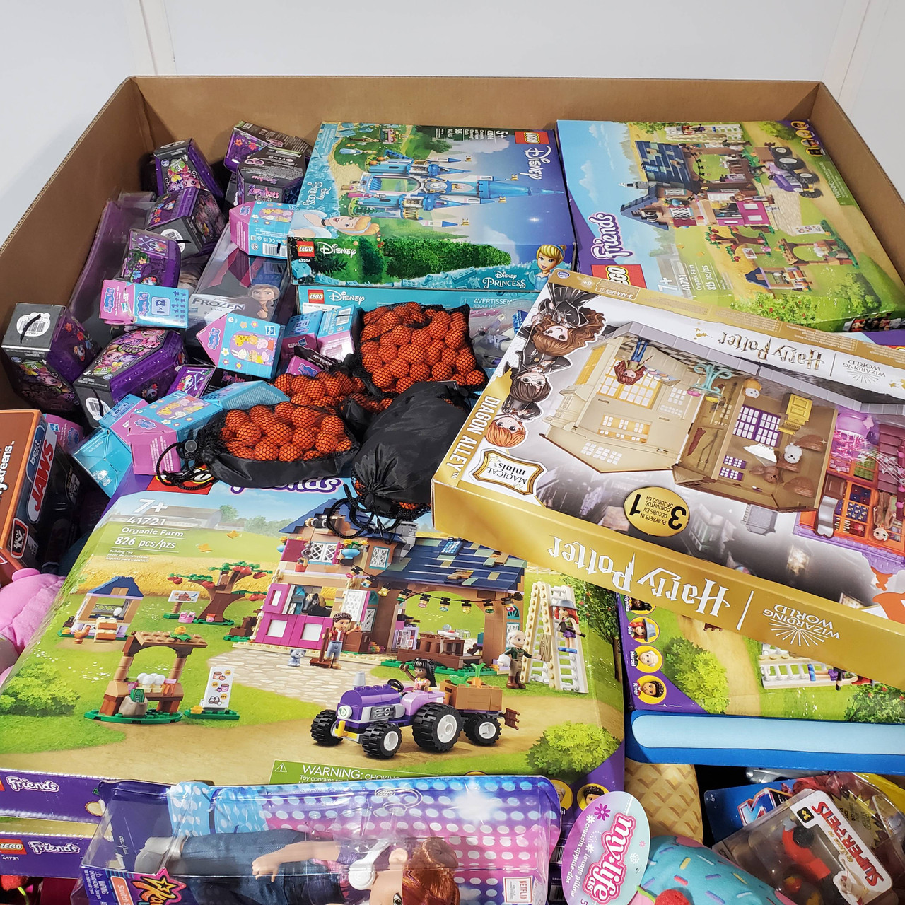 194 units of Toys - MSRP $6,062 - Returns (Lot # 735338)
