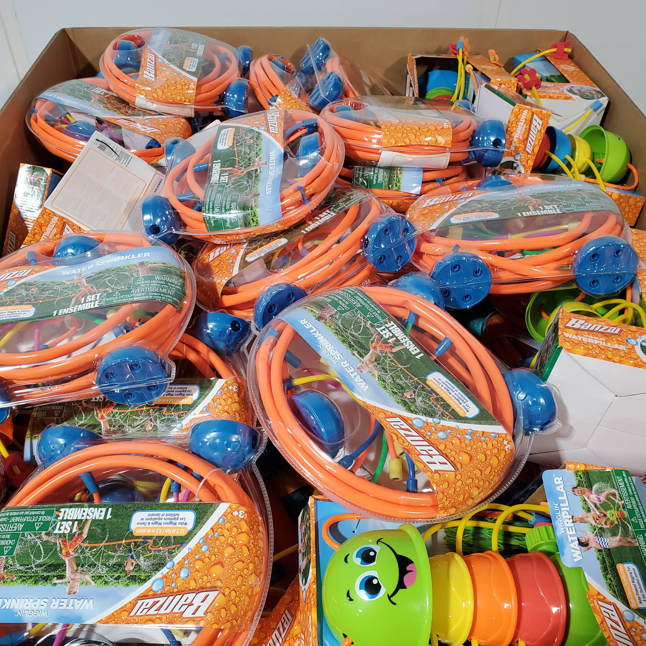 186 units of Summer Toys - MSRP $2,759 - Like New (Lot # 741516)