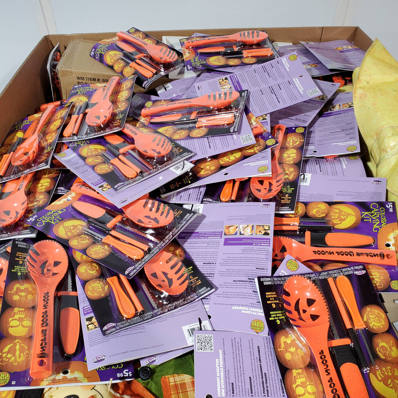 522 units of Christmas & Seasonal - MSRP $3,335 - Returns (Lot # 747527)