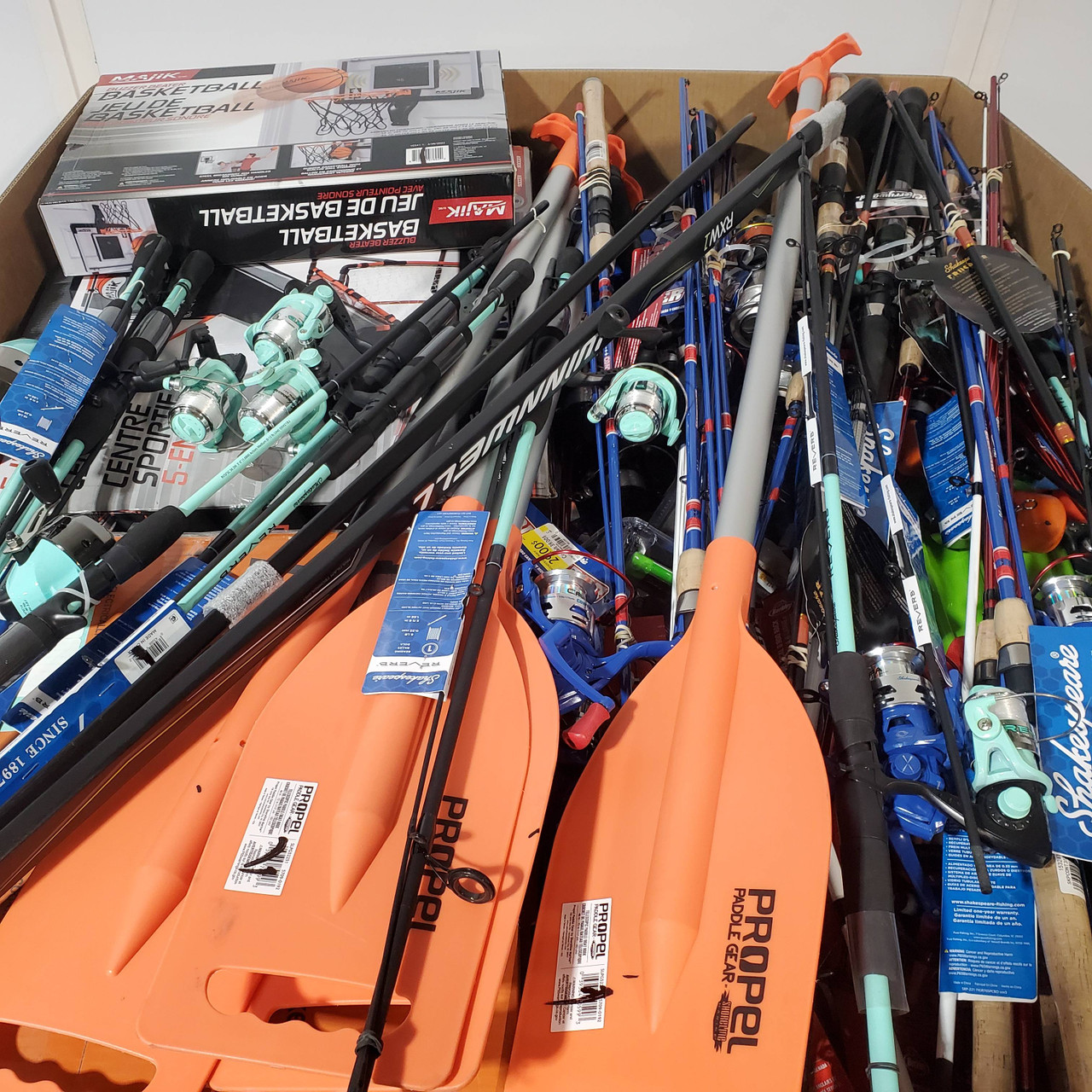 442 units of Sports & Outdoor - MSRP $6,586 - Returns (Lot # 752016)