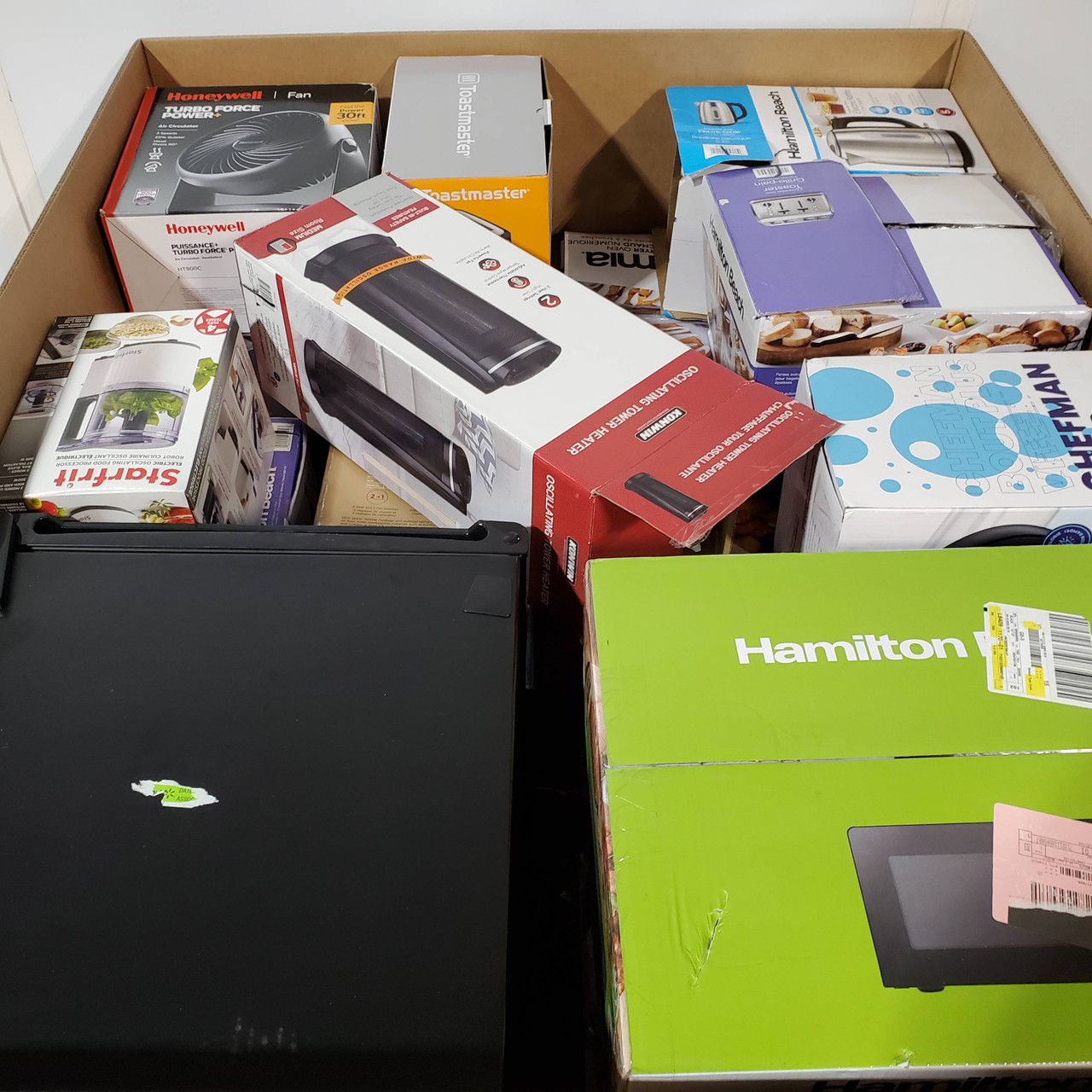 19 units of Small Appliances - MSRP $1,651 - Returns (Lot # 754244)