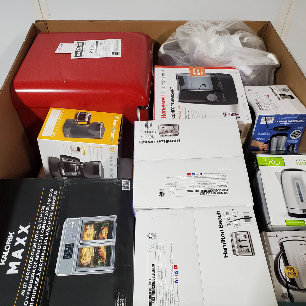 20 units of Small Appliances - MSRP $1,599 - Returns (Lot # 757552)