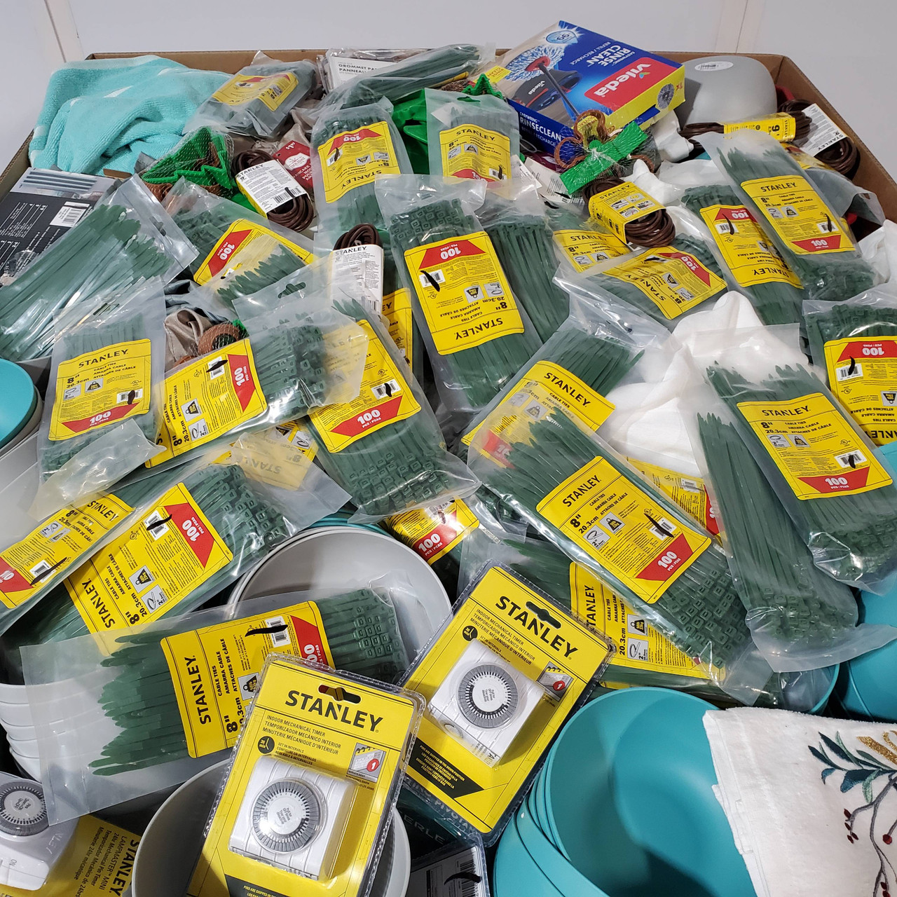 446 units of Home Products - MSRP $3,157 - Returns (Lot # 760720)