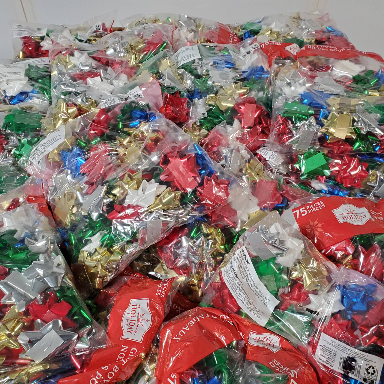 192 units of Holidays Gift Bows (Various Models) - MSRP $1,349 - Like New (Lot # 763137)