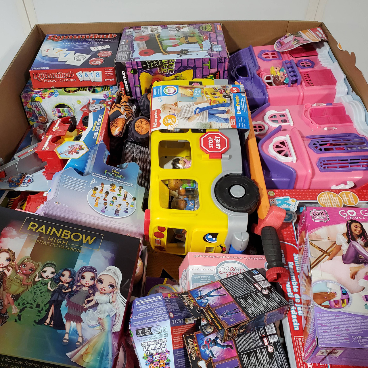 121 units of Toys - MSRP $3,146 - Returns (Lot # 766119)