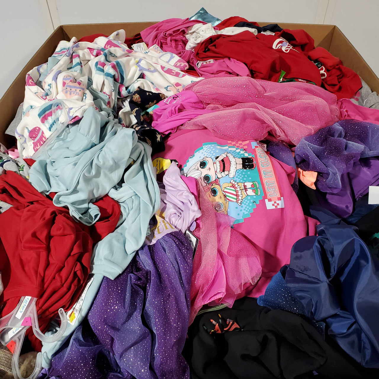 1621 units of Kids Clothing - MSRP $14,319 - Returns (Lot # 767323)