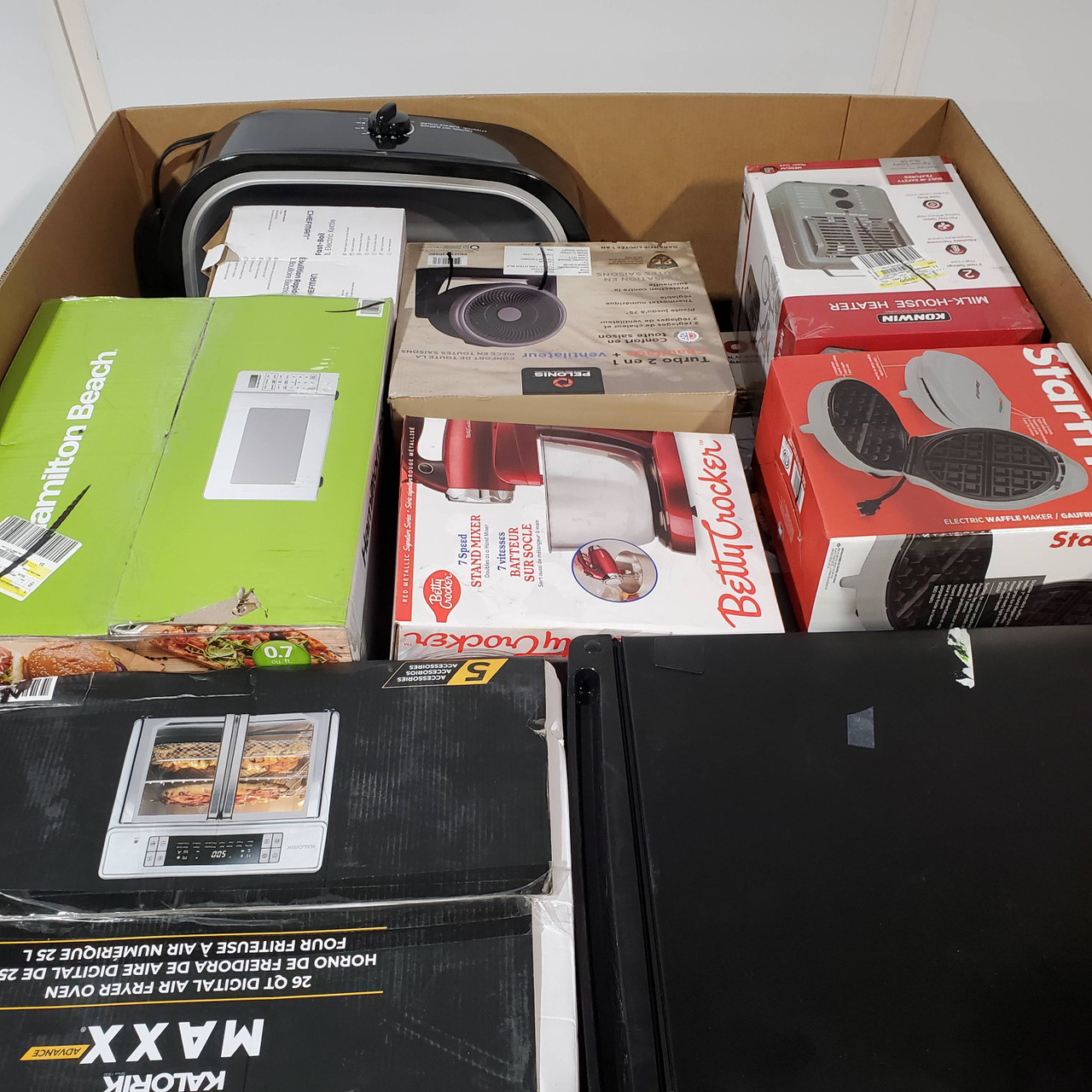 18 units of Small Appliances - MSRP $1,795 - Returns (Lot # 773835)