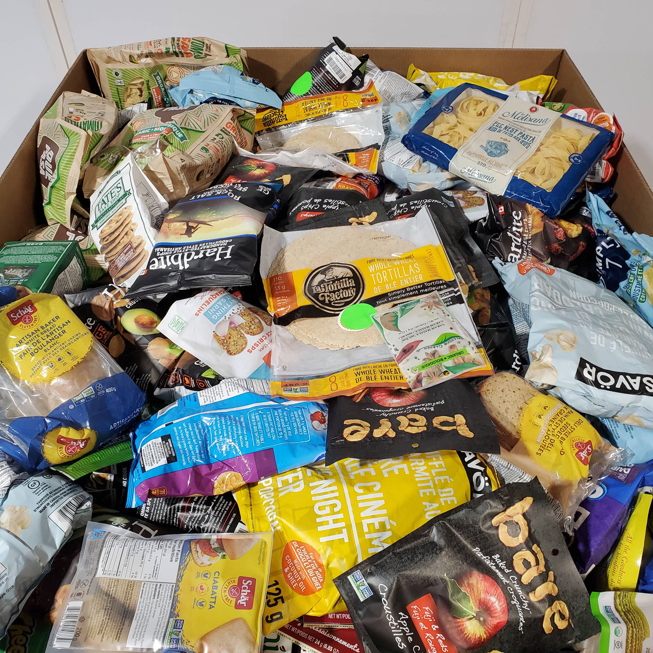 566 units of Food & Beverage - MSRP $5,614 - Like New (Lot # 7811104)