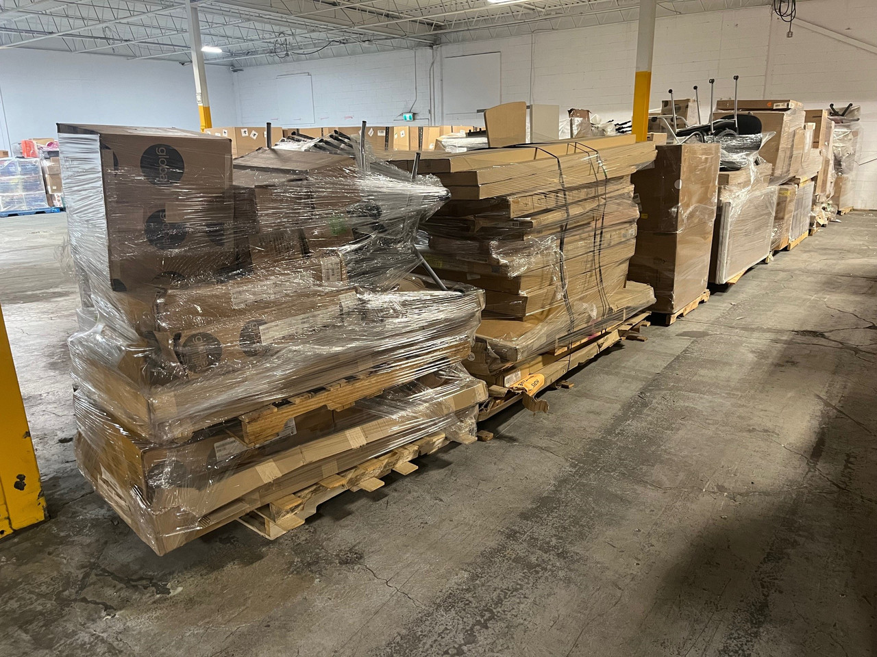 1 Truckload of Office Furniture & More - MSRP $100,000 - Returns (Lot # TK782401)