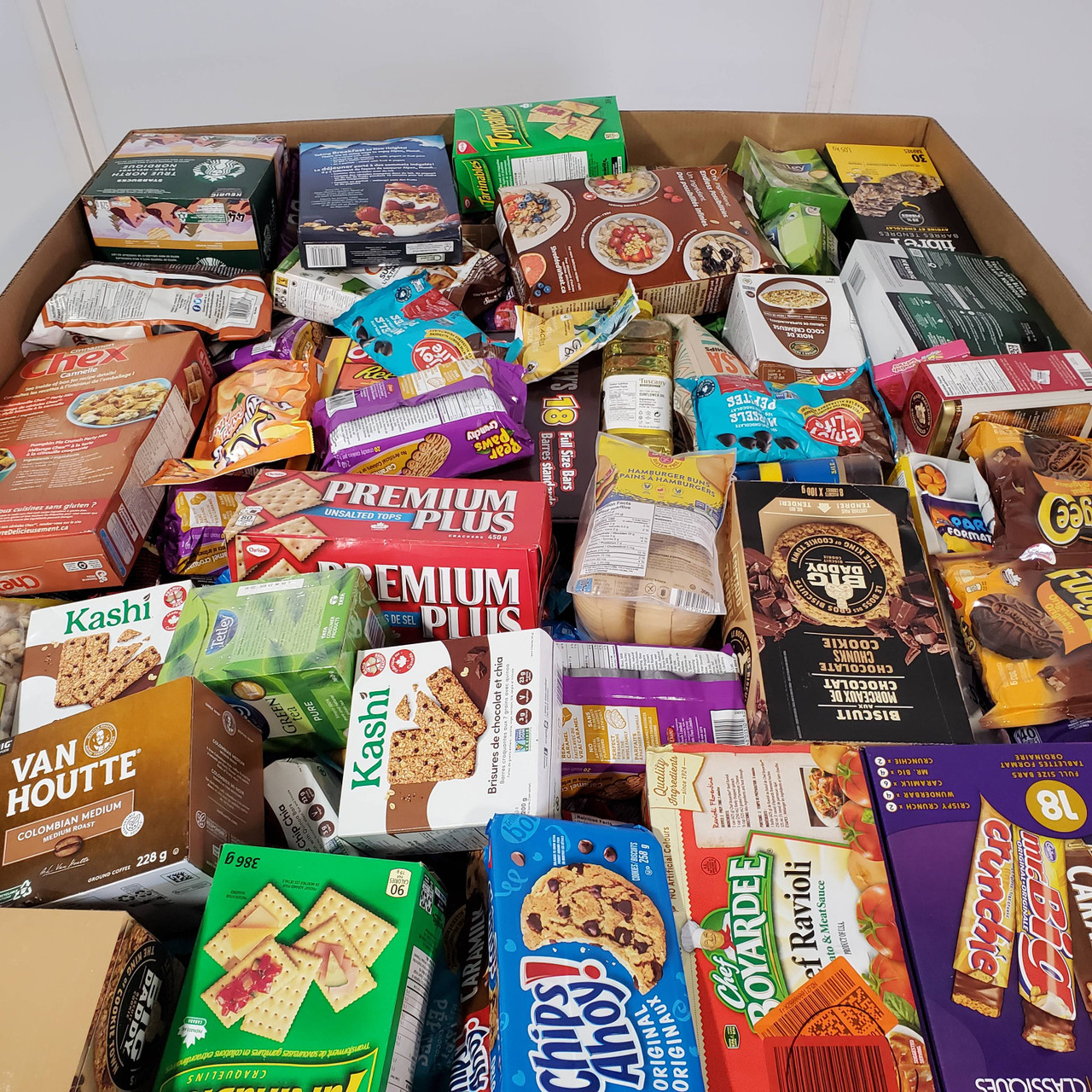 496 units of Food & Beverage - MSRP $4,814 - Like New (Lot # 789576)