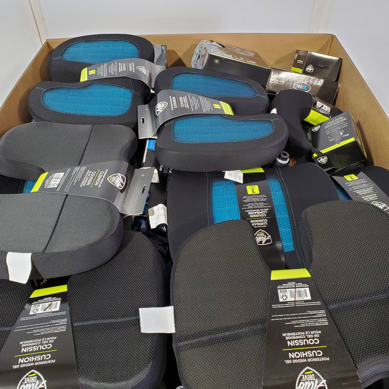 325 units of Car, RV & Accessories - MSRP $5,120 - Returns (Lot # 802653)