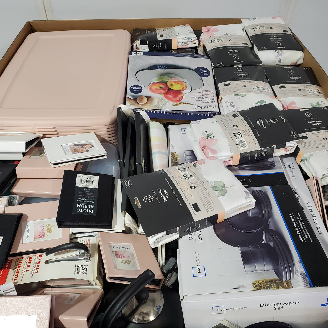 244 units of Home Products - MSRP $2,786 - Returns (Lot # 806160)