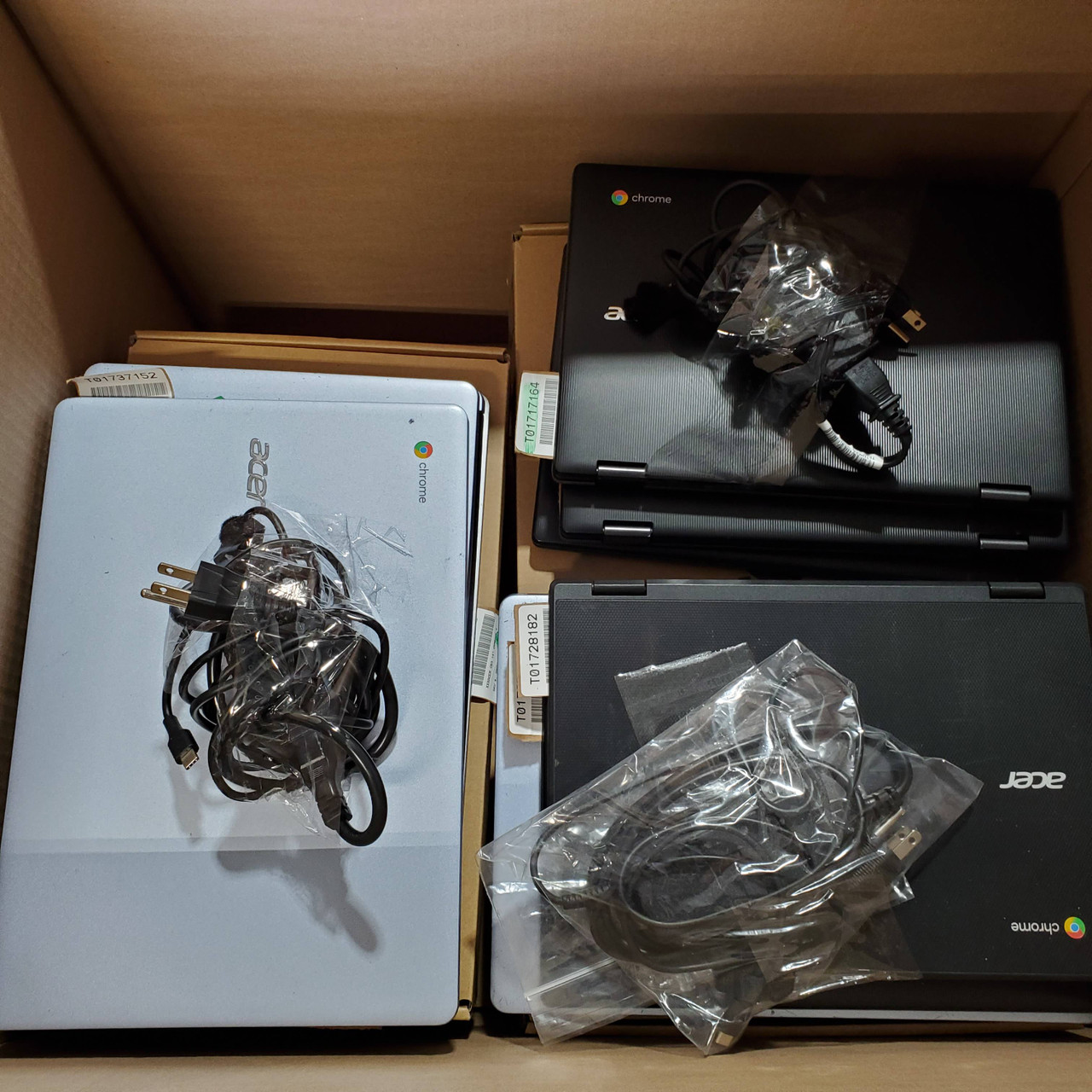 15 units of Chromebooks - MSRP $3,720 - Salvage (Lot # 796706)