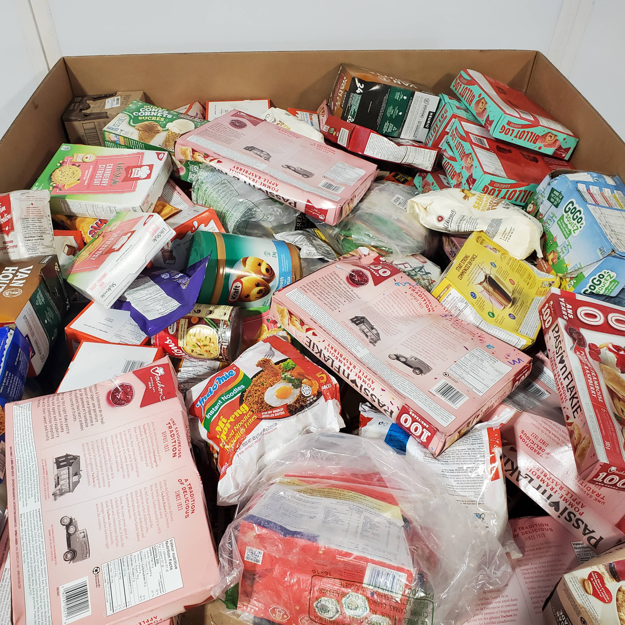 498 units of Food & Beverage - MSRP $4,635 - Like New (Lot # 8036100)