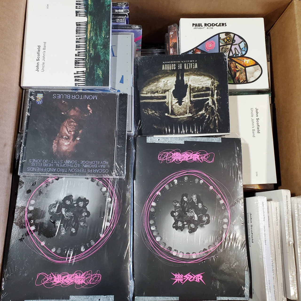 115 units of Music & Vinyl - MSRP $3,322 - Returns (Lot # 803676)