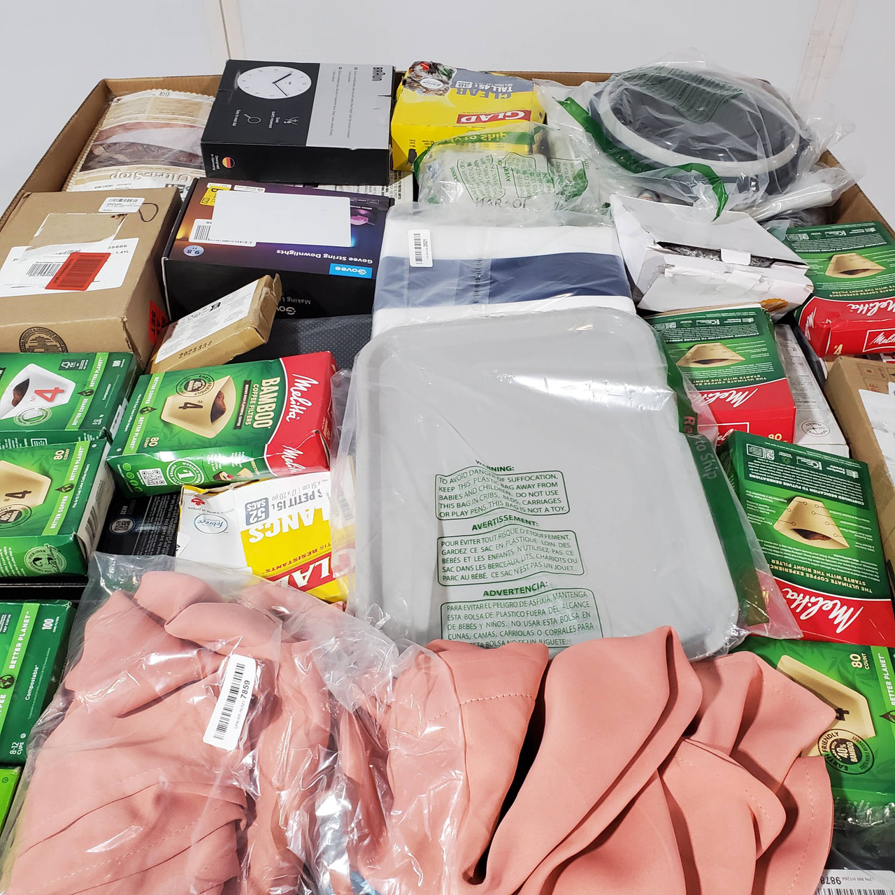 524 units of Home Products - MSRP $10,585 - Returns (Lot # 806939)