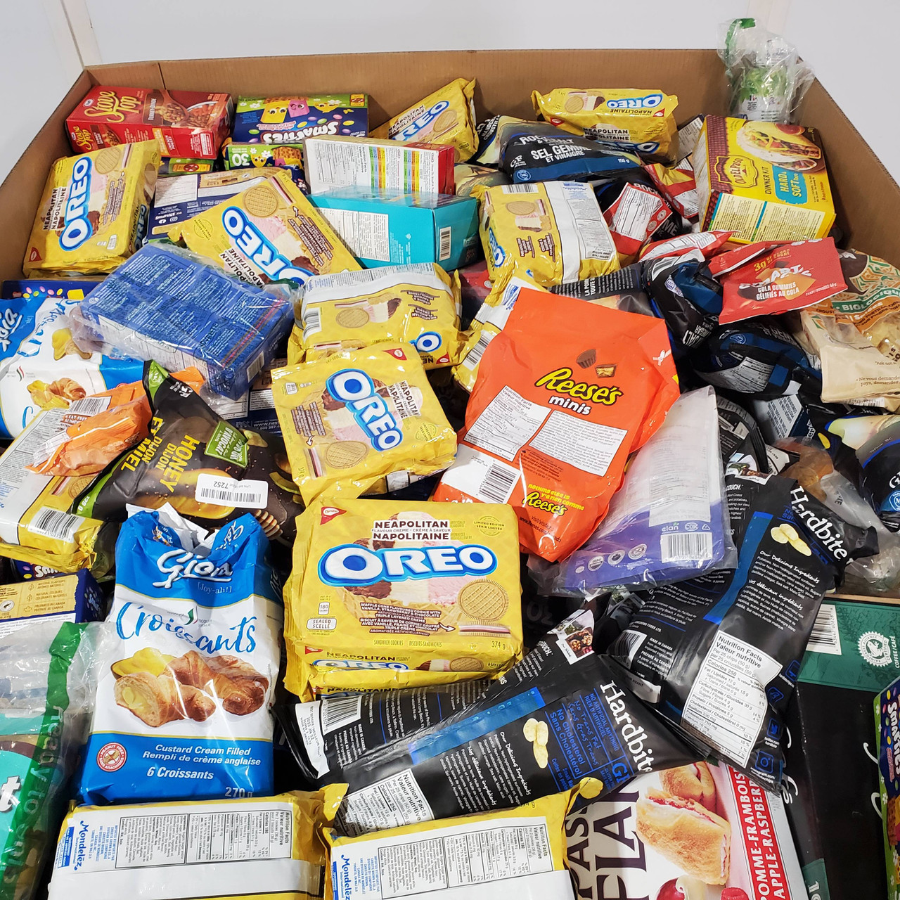 488 units of Food & Beverage - MSRP $4,561 - Like New (Lot # 806773)