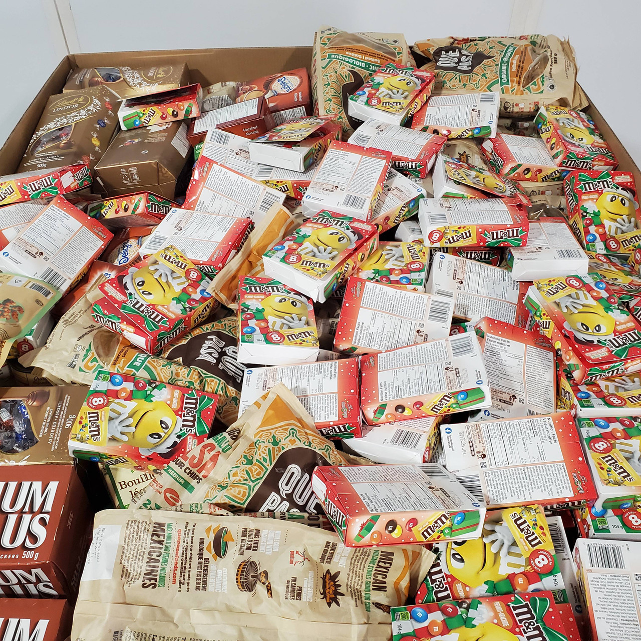 676 units of Food & Beverage - MSRP $5,721 - Like New (Lot # 8083109)