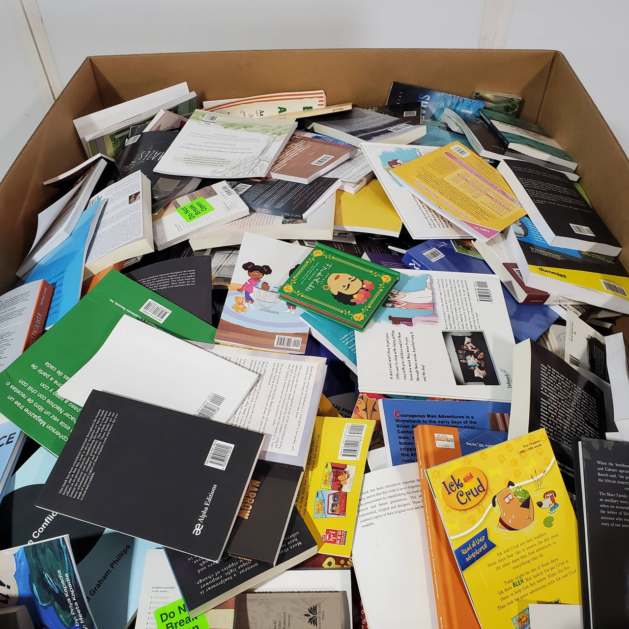 1153 units of Books MSRP $31,115 Like New (Lot 809061