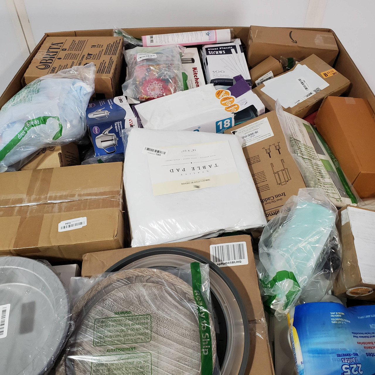 239 units of Home Products - MSRP $6,915 - Returns (Lot # 8079103)