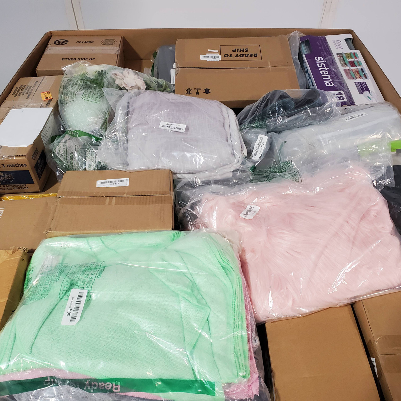 308 units of Home Products - MSRP $6,841 - Returns (Lot # 813424)